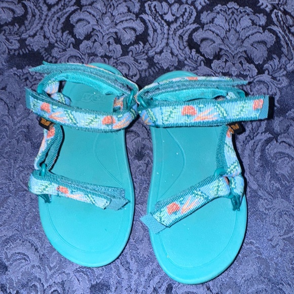 Teva Kids Veggie and Fruit Hurrican Sandals - Picture 2 of 4